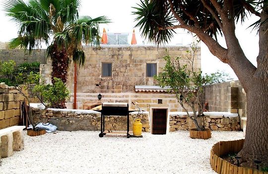 Hotel Anna Karistu Accommodation Victoria